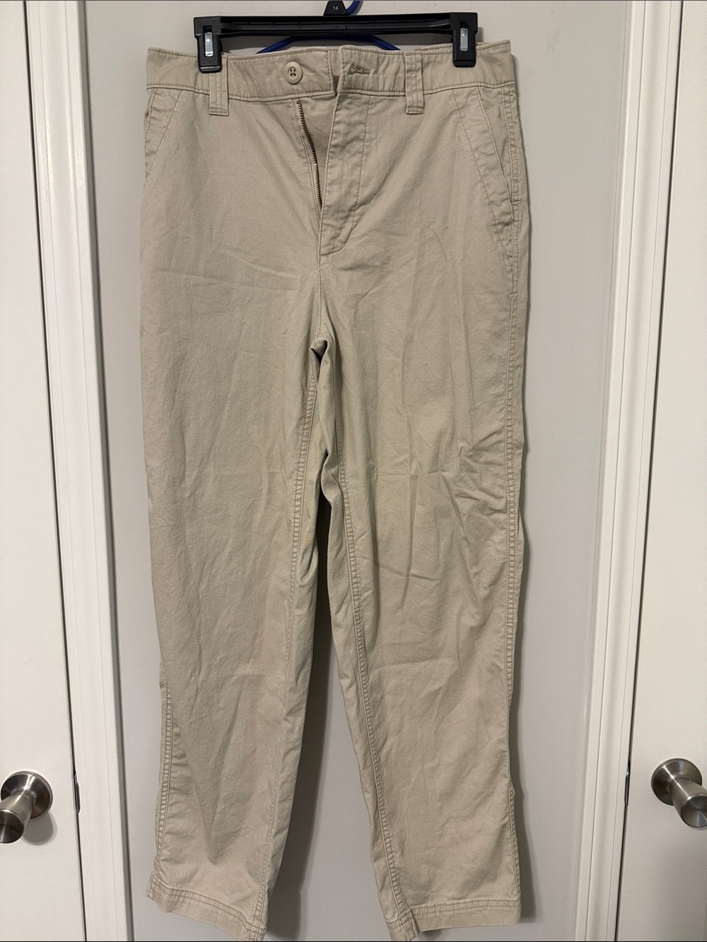 Old Navy Straight Leg Pants in Light Beige size MEDIUM TALL